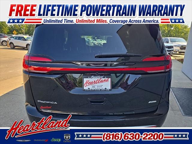 2027 Chrysler Pacifica Select