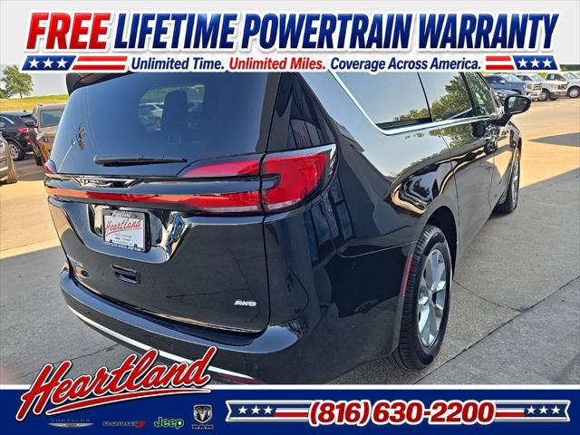 2027 Chrysler Pacifica Select