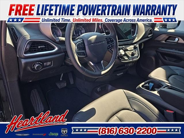 2027 Chrysler Pacifica Select