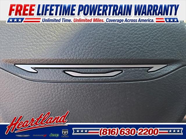 2027 Chrysler Pacifica Select