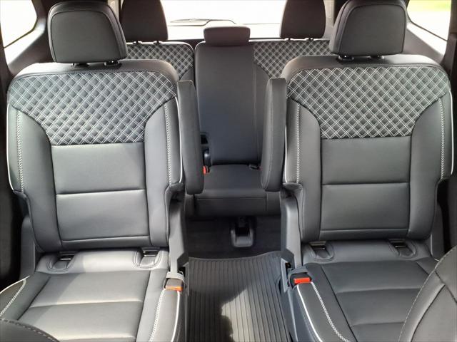 2026 GMC Acadia Denali AWD