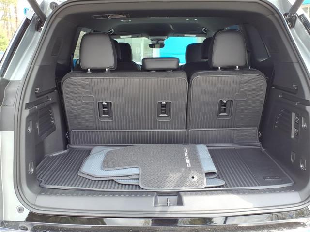 2026 GMC Acadia Denali AWD
