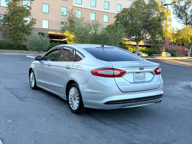 2016 Ford Fusion Hybrid SE