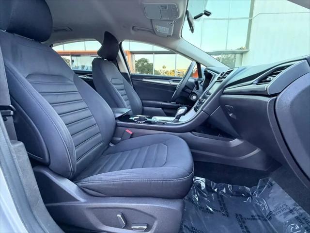 2016 Ford Fusion Hybrid SE