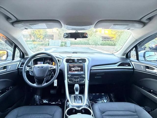 2016 Ford Fusion Hybrid SE