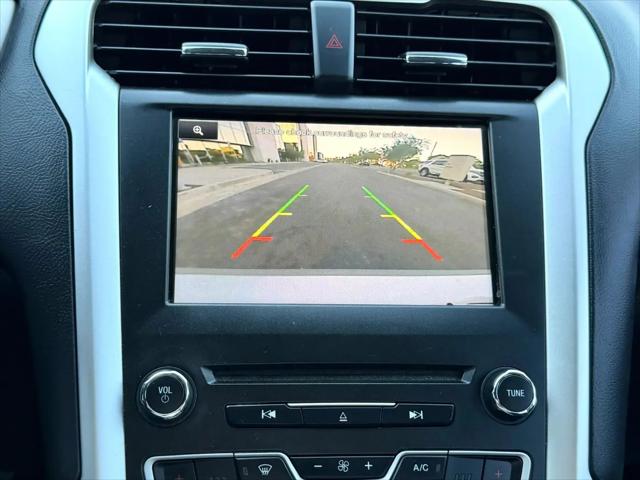 2016 Ford Fusion Hybrid SE