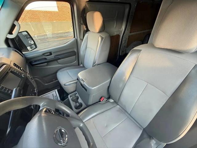 2015 Nissan 2500 SV V6
