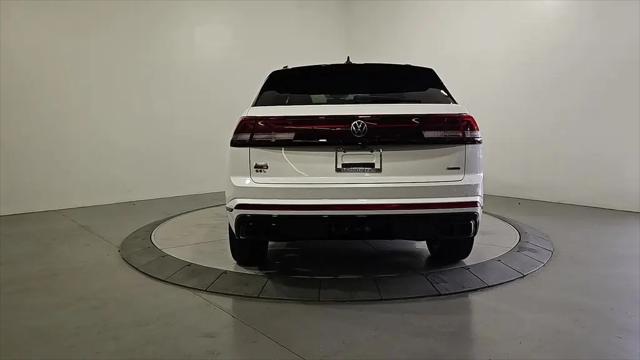 2026 Volkswagen Atlas Cross Sport SEL R-Line Black
