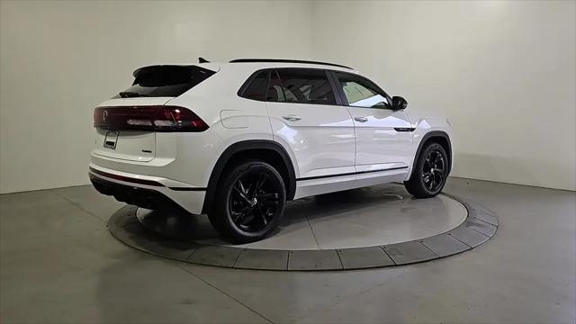 2026 Volkswagen Atlas Cross Sport SEL R-Line Black