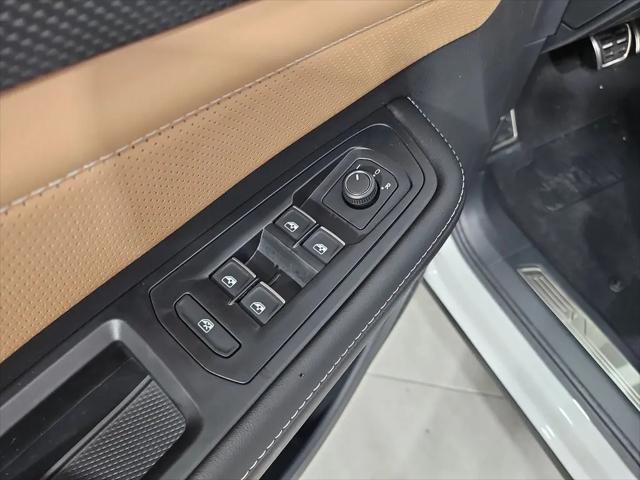 2026 Volkswagen Atlas Cross Sport SEL R-Line Black