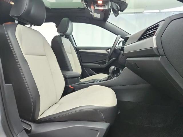 2020 Volkswagen Jetta 1.4T R-Line