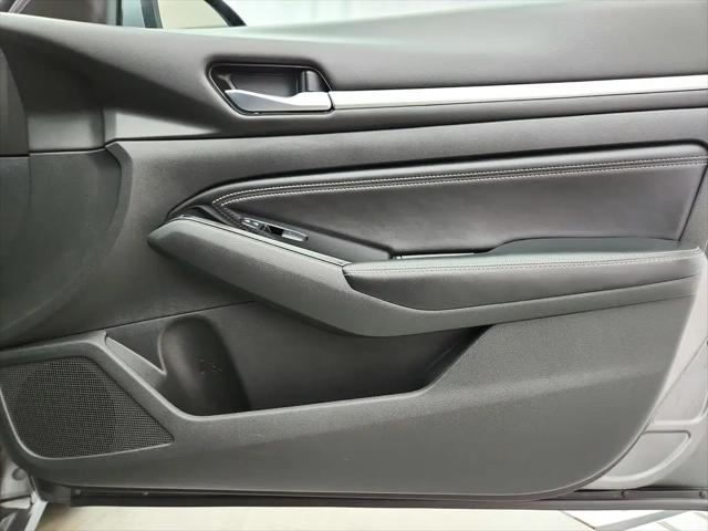 2023 Nissan Altima SL FWD