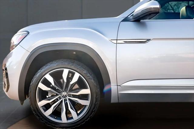 2023 Volkswagen Atlas Cross Sport 3.6L V6 SEL Premium R-Line