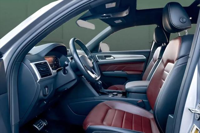 2023 Volkswagen Atlas Cross Sport 3.6L V6 SEL Premium R-Line