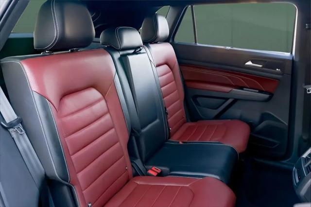 2023 Volkswagen Atlas Cross Sport 3.6L V6 SEL Premium R-Line