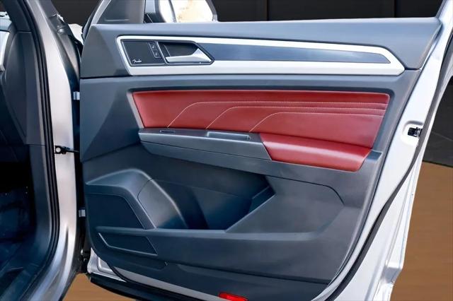 2023 Volkswagen Atlas Cross Sport 3.6L V6 SEL Premium R-Line