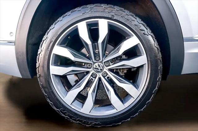 2023 Volkswagen Atlas Cross Sport 3.6L V6 SEL Premium R-Line