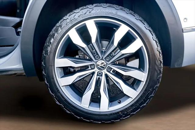 2023 Volkswagen Atlas Cross Sport 3.6L V6 SEL Premium R-Line