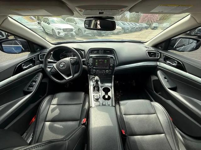 2022 Nissan Maxima SL
