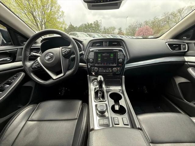 2022 Nissan Maxima SL