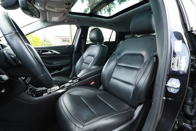 2019 INFINITI QX30 ESSENTIAL