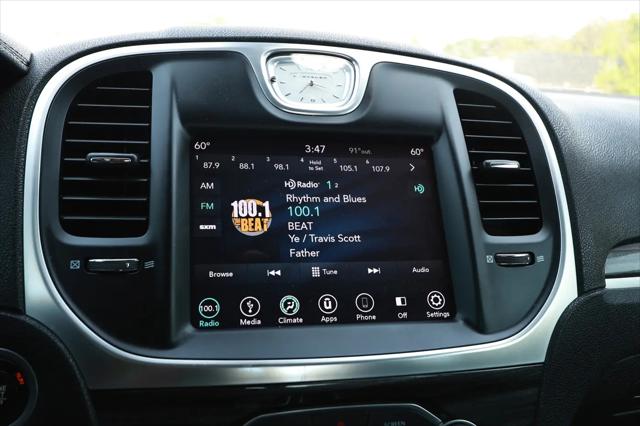 2019 Chrysler 300 Touring