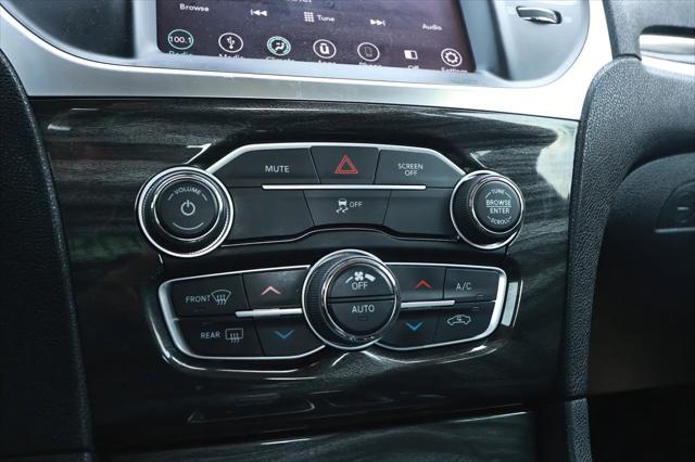 2019 Chrysler 300 Touring