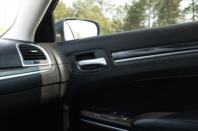 2019 Chrysler 300 Touring
