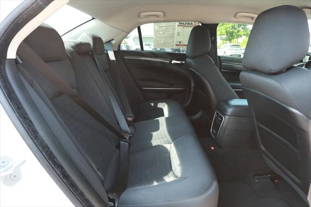 2019 Chrysler 300 Touring
