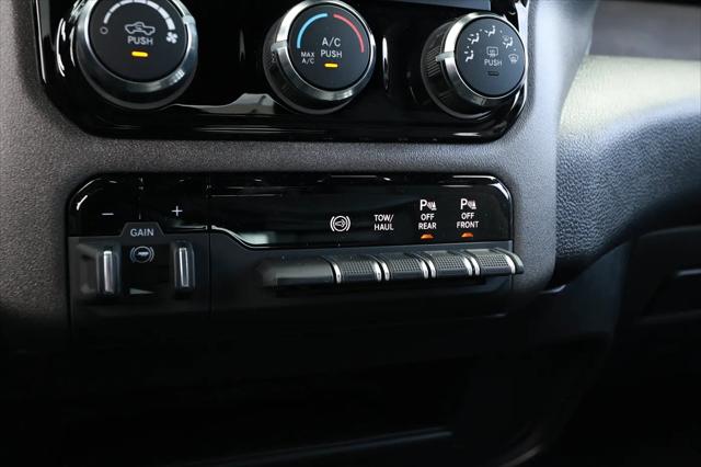 2026 Ram 2500 Black Express Crew Cab 4x4 64 Box