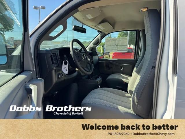 2026 Chevrolet Express Cargo Van 2500 Regular Wheelbase, WT, RWD