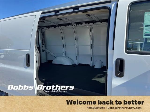 2026 Chevrolet Express Cargo Van 2500 Regular Wheelbase, WT, RWD