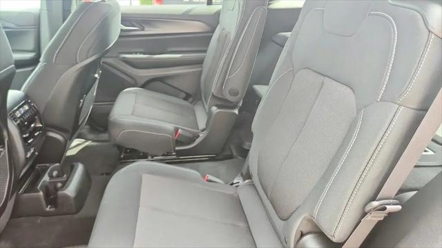 2026 Jeep Grand Cherokee L Altitude 4x2
