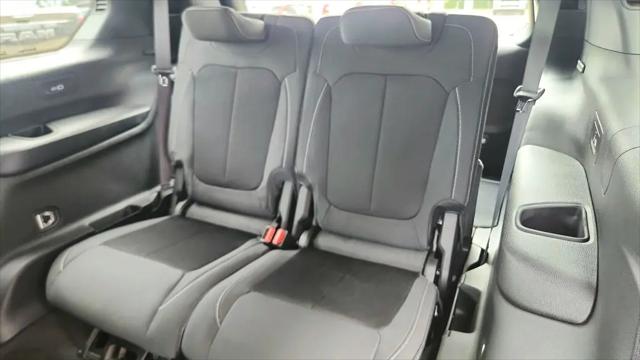 2026 Jeep Grand Cherokee L Altitude 4x2