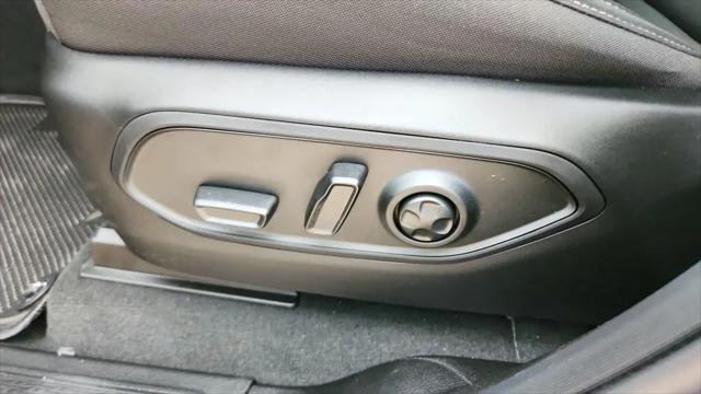 2026 Jeep Grand Cherokee Laredo 4x2