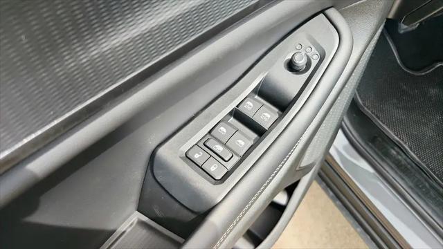2026 Jeep Grand Cherokee Laredo 4x2