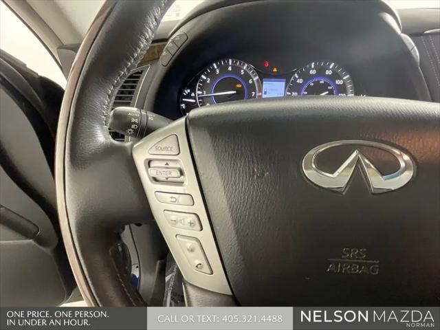 2015 INFINITI QX80 Standard