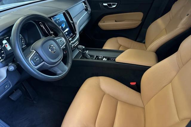 2020 Volvo XC60 T5 Momentum