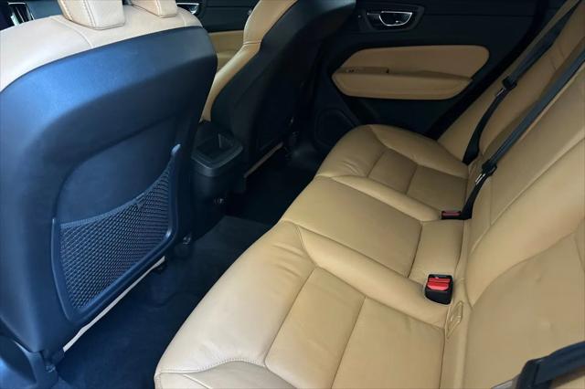 2020 Volvo XC60 T5 Momentum