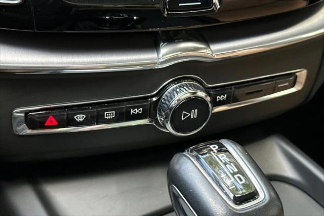 2020 Volvo XC60 T5 Momentum
