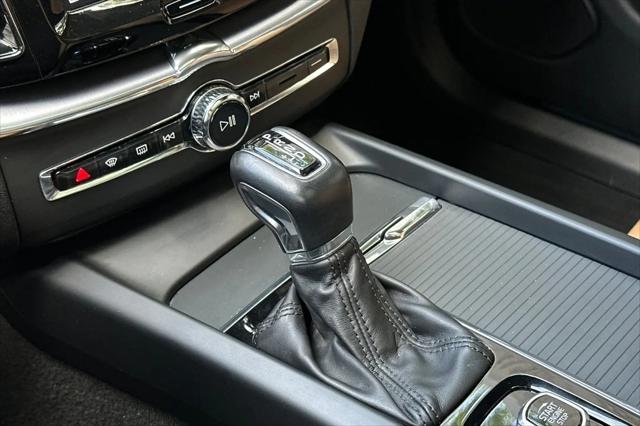 2020 Volvo XC60 T5 Momentum