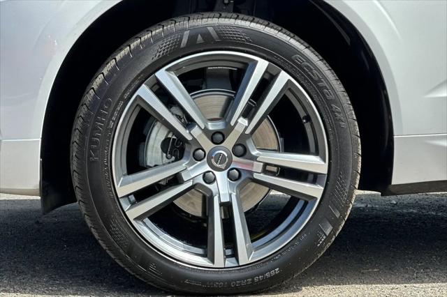 2020 Volvo XC60 T5 Momentum