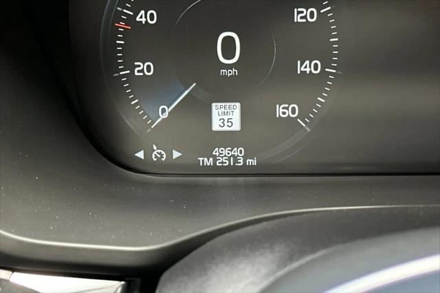 2020 Volvo XC60 T5 Momentum