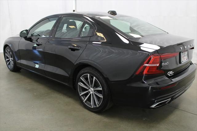 2022 Volvo S60 B5 Momentum