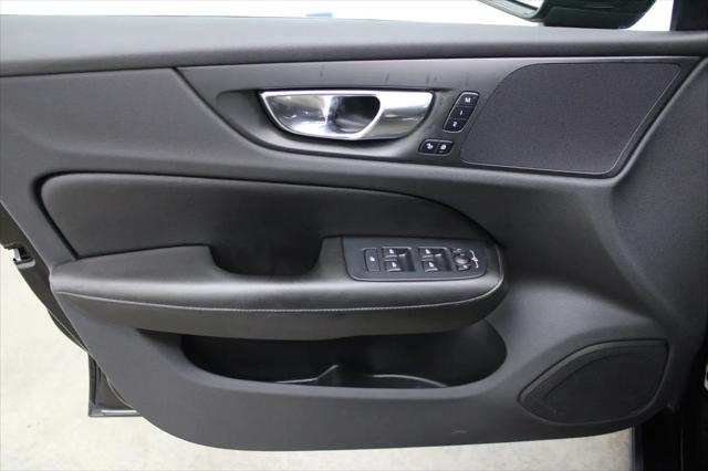 2022 Volvo S60 B5 Momentum