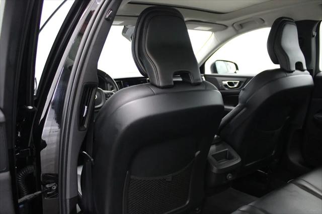 2022 Volvo S60 B5 Momentum