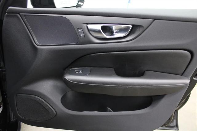 2022 Volvo S60 B5 Momentum
