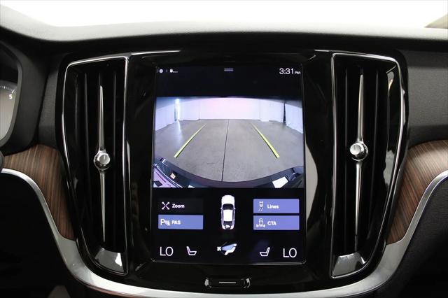 2022 Volvo S60 B5 Momentum
