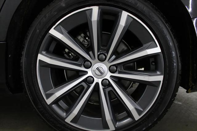2022 Volvo S60 B5 Momentum