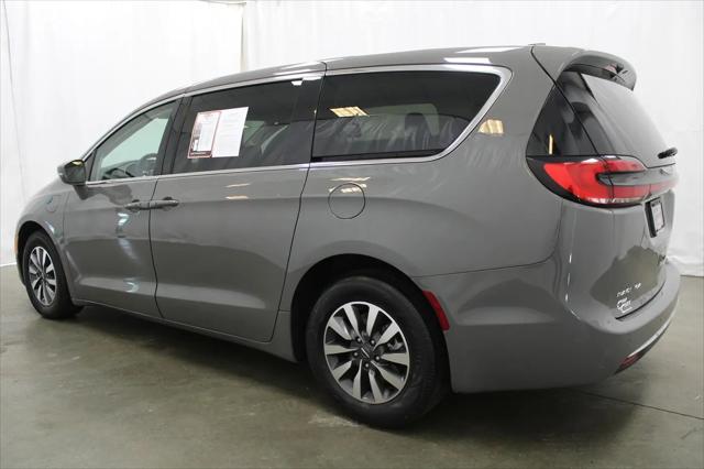 2022 Chrysler Pacifica Hybrid Touring L